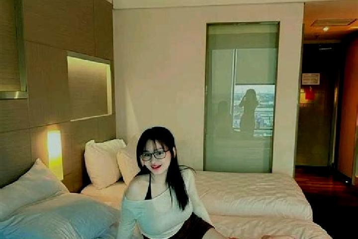 Ellie, 25 — Escort in Hulan Ergi, China
