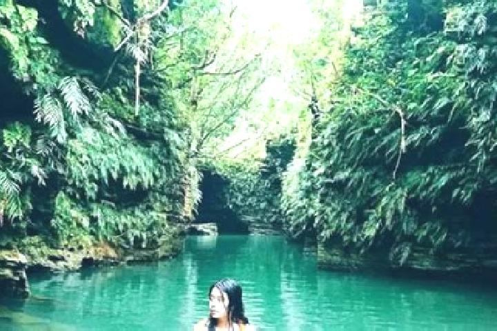 Ellie, 25 — Escort in Jojogan, Indonesia
