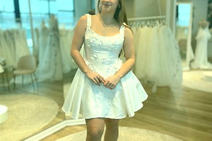 Ellie, 25 — Escort in Orynyn, Ukraine