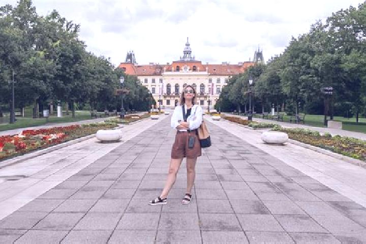 Ellie, 25 — Escort in Sajan, Serbia