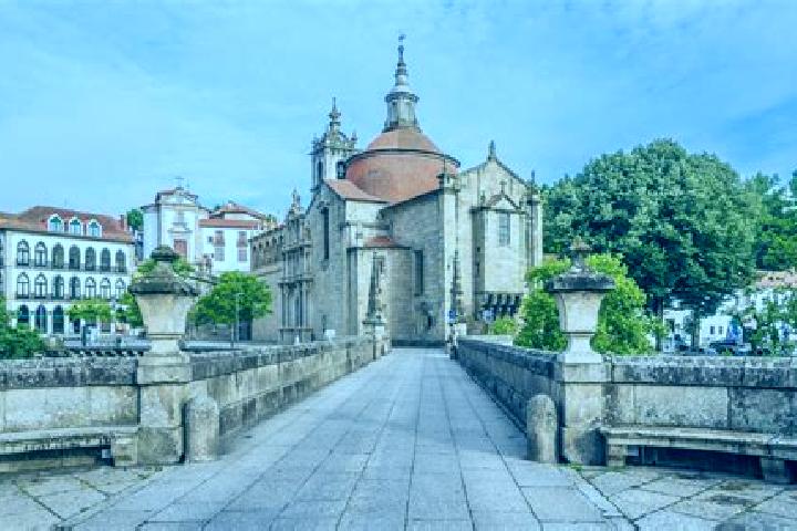 Ellie, 25 — Escort in Sao Goncalo, Portugal