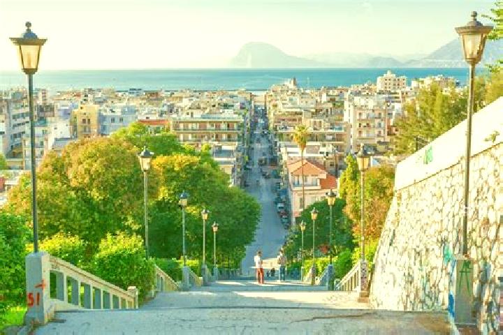 Ellie, 25 — Escort in Vrachnaiika, Greece