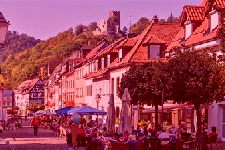 Ellie, 25 — Escort in Waldkirch, Germany