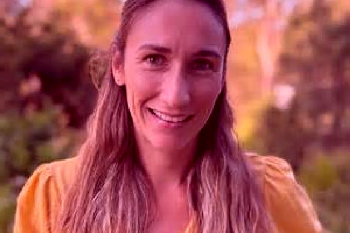 Ellie, 25 — Escort in Yagoona, Australia