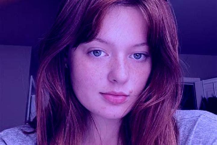 Ellie, 26, a auburn grey-eyed european companion based in Barwah. Offering Roleplay, A-Level, Duos, Overnight. Available for incall and outcall, day and even...