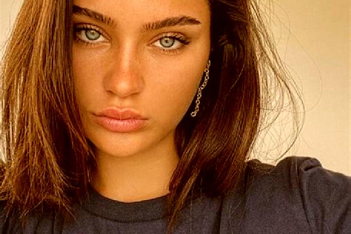 Ellie, 26, a black brown-eyed caribbean companion based in Surcin. Offering A-Level, CIM, 69. Available for incall and outcall, day and evening dates.