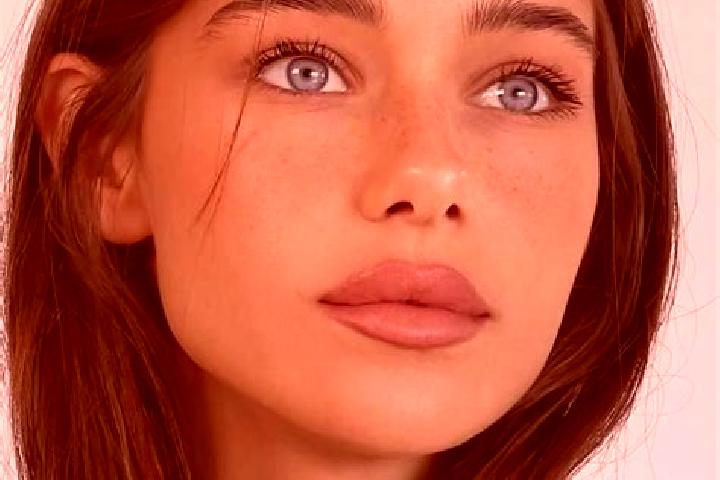 Ellie, 26, a brunette brown-eyed asian companion based in Uritsk. Offering Duos, Roleplay, Fetish. Available for incall and outcall, day and evening dates.