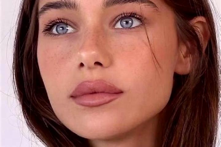 Ellie, 26, a brunette brown-eyed indian companion based in Upata. Offering Dinner Date, Roleplay, Duos, Girlfriend Experience. Available for incall and outca...