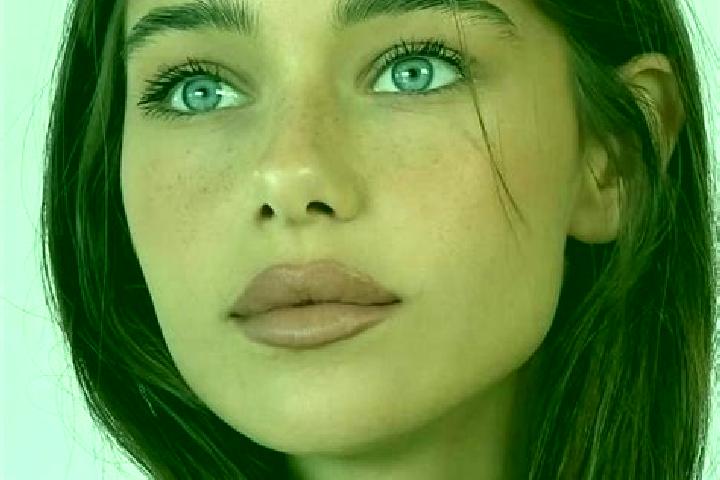 Ellie, 26, a brunette brown-eyed mixed companion based in Lae. Offering Fetish, GFE, Travel Companion. Available for incall and outcall, overnight bookings a...