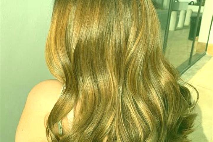 Ellie, 26, a chestnut brown-eyed slavic companion based in Barneveld. Offering Tantra, Deep French Kissing, GFE, Girlfriend Experience, Massage. Available fo...