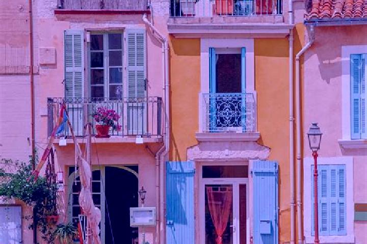 Ellie, 26 — Escort in Mer, France