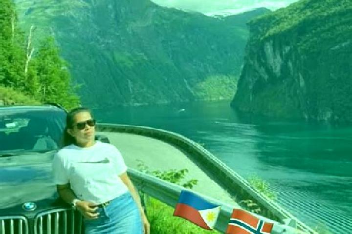 Ellie, 26 — Escort in Os, Norway