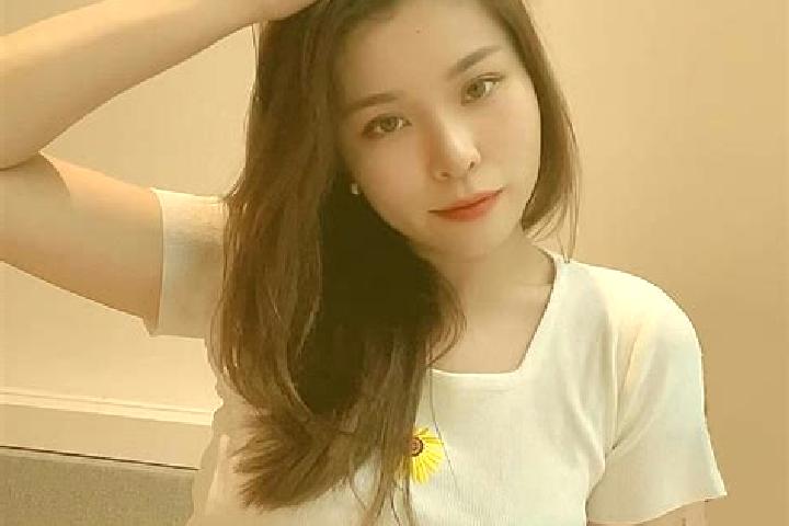 Ellie, 26 — Escort in Songgwang, South Korea