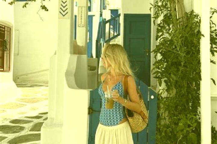 Ellie, 26 — Escort in Sosandra, Greece