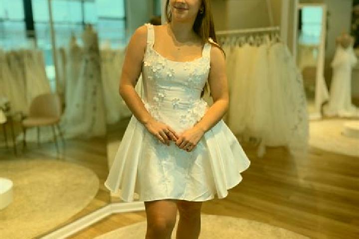 Ellie, 26 — Escort in Zhlobin, Belarus