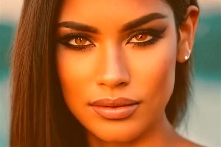 Ellie, 27, a black green-eyed latina companion based in Nigrita. Offering Dinner Date, CIM, Tantra, Couples. Available for incall and outcall, day and evenin...