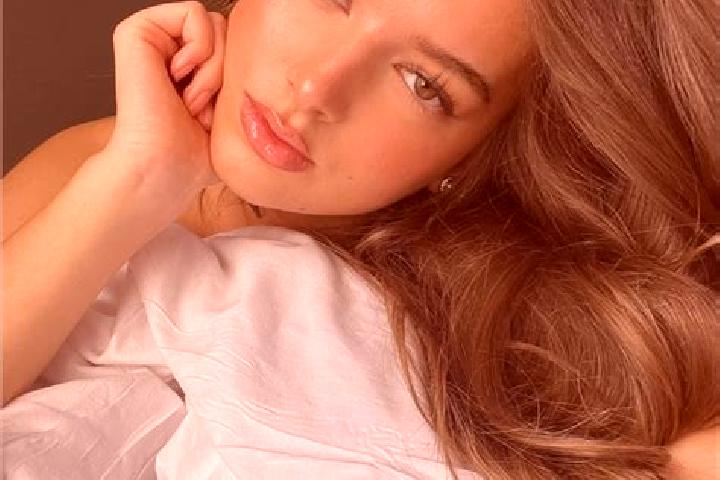 Ellie, 27, a chestnut hazel-eyed caribbean companion based in Obersulz. Offering Travel Companion, Erotic Massage, Domination, 69, Dinner Date. Available for...
