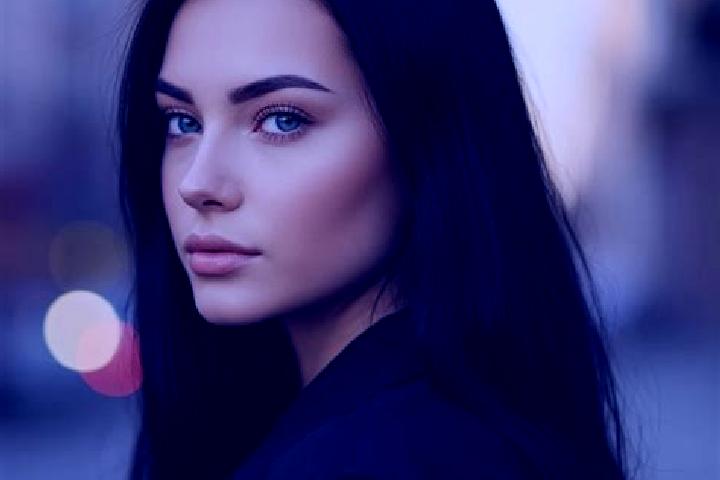 Ellie, 27, a red blue-eyed latina companion based in Araguana. Offering Striptease, Party Girl, A-Level, Duos. Available for incall and outcall, day and even...