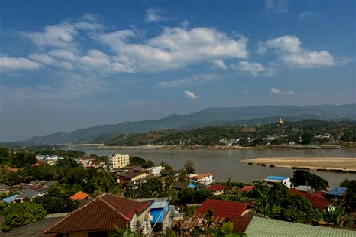 Ellie, 27 — Escort in Ban Houayxay, Laos