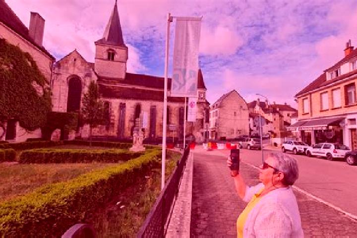 Ellie, 27 — Escort in Chatillon-sur-Colmont, France