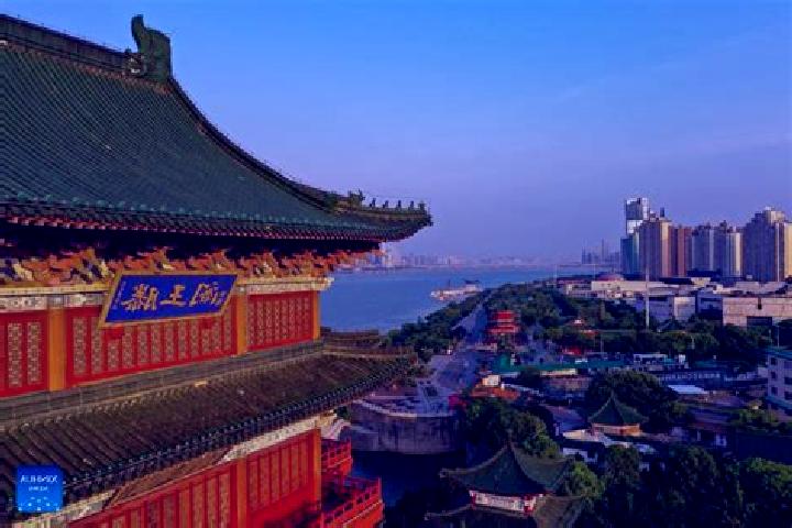 Ellie, 27 — Escort in Fengcheng, China