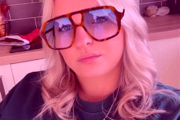 Ellie, 27 — Escort in Great Barford, United Kingdom