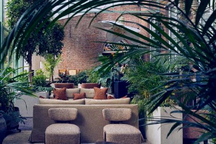 Ellie, 27 — Escort in Ixelles, Belgium