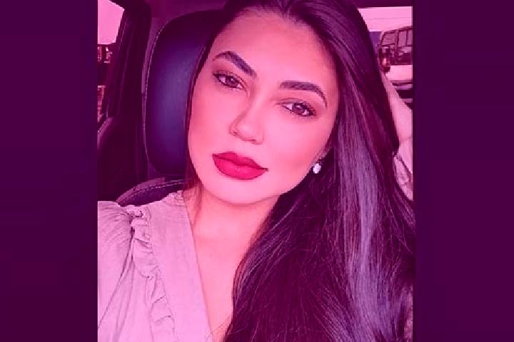 Ellie, 27 — Escort in Jaguapita, Brazil