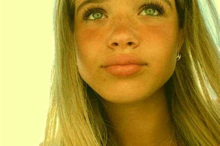 Ellie, 27 — Escort in Kut, Ukraine