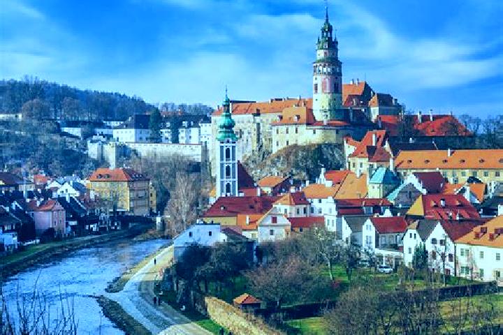 Ellie, 27 — Escort in Nivnice, Czech Republic