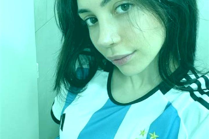 Ellie, 27 — Escort in Sainte-Maure, France