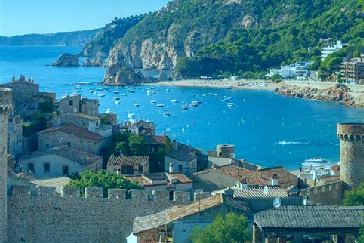 Ellie, 27 — Escort in Taragudo, Spain