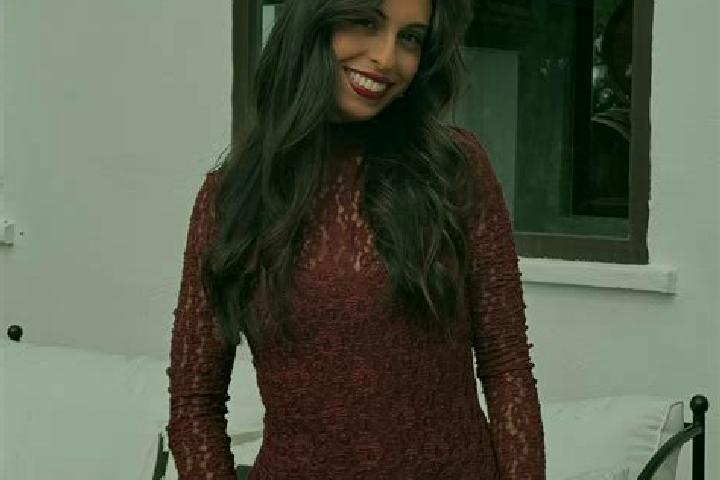 Ellie, 27 — Escort in Vila Flor, Angola
