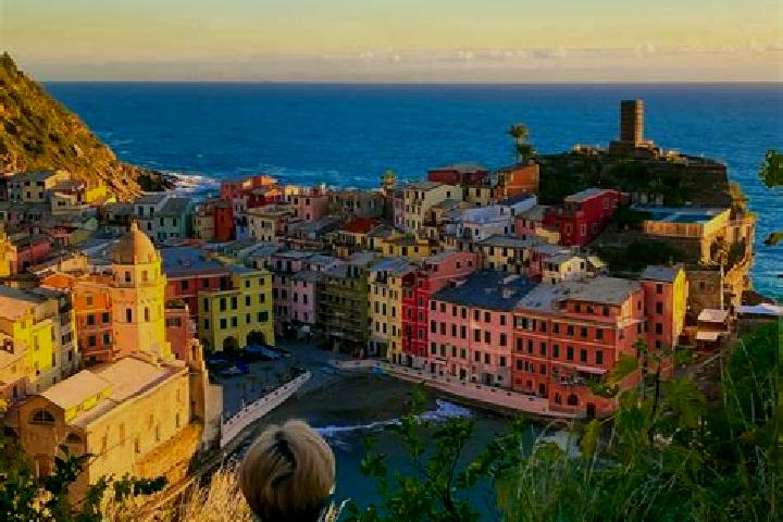 Ellie, 27 — Escort in Villassio, Italy