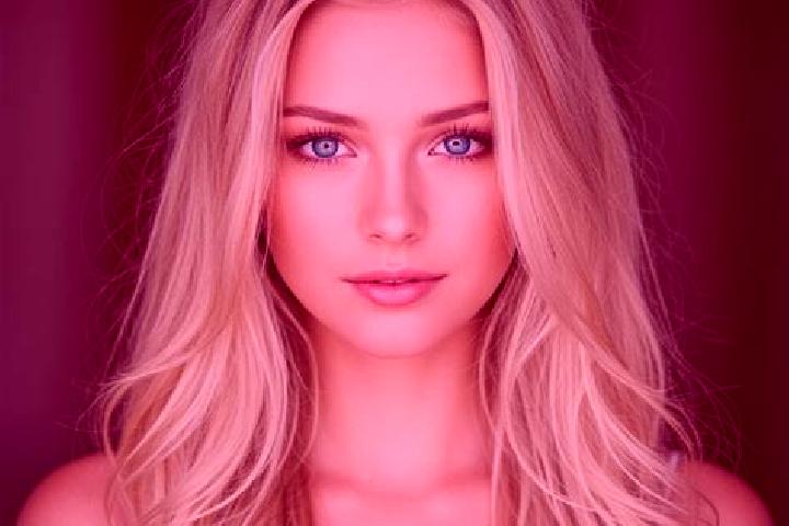 Ellie, 28, a blonde grey-eyed mixed companion based in Catterick. Offering Travel Companion, GFE. Available for incall and outcall, day and evening dates.