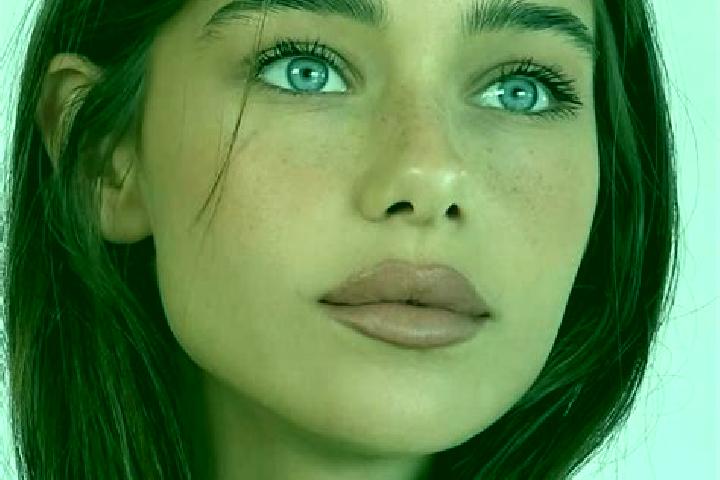 Ellie, 28, a brunette grey-eyed european companion based in Mario Campos. Offering Massage, Domination, Girlfriend Experience. Available for incall and outca...