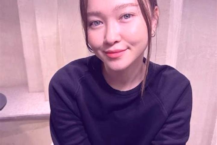 Ellie, 28, a dark blonde blue-eyed asian companion based in Tlacamilco. Offering Girlfriend Experience, Couples, Prostate Massage, Striptease, Tantra. Availa...