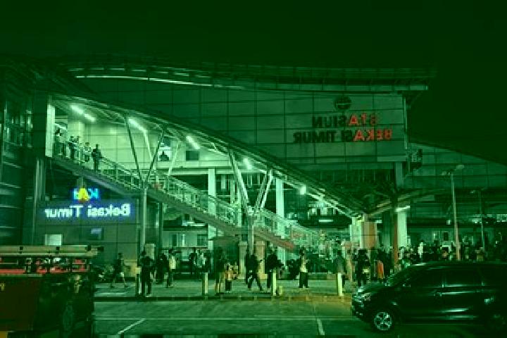 Ellie, 28 — Escort in Berbeluk Timur, Indonesia