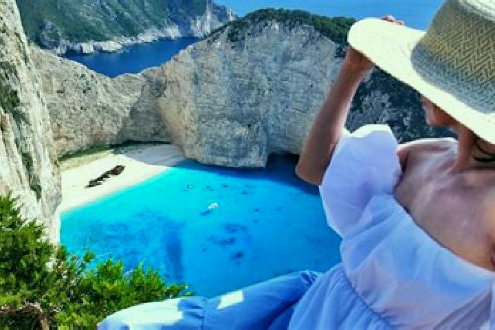 Ellie, 28 — Escort in Bokhali, Greece