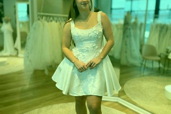 Ellie, 28 — Escort in Borozenske, Ukraine