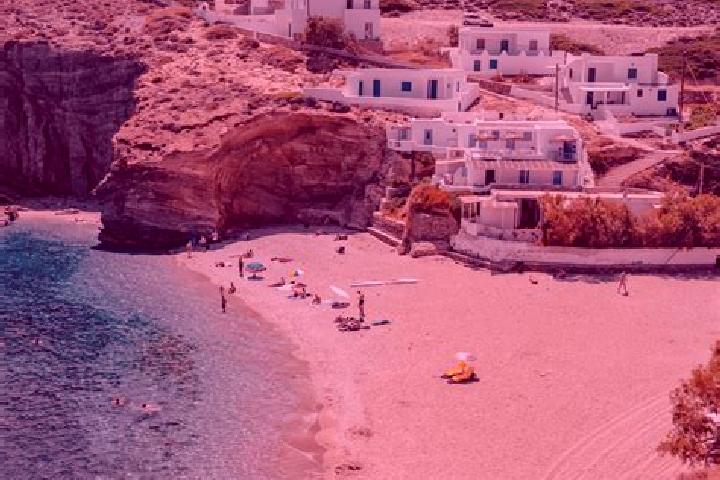 Ellie, 28 — Escort in Folegandros, Greece