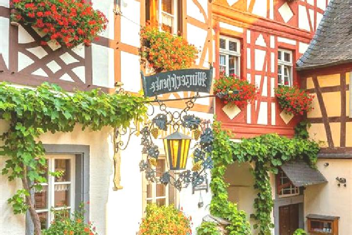 Ellie, 28 — Escort in Muhlingen, Germany