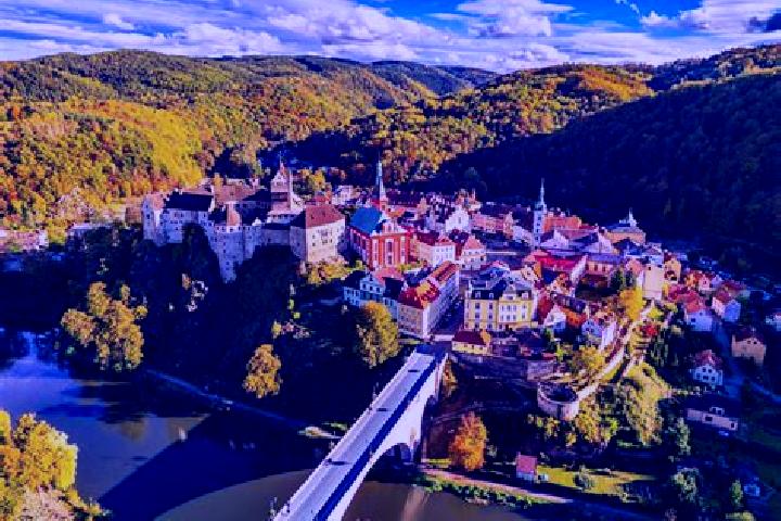 Ellie, 28 — Escort in Podlesi, Czech Republic