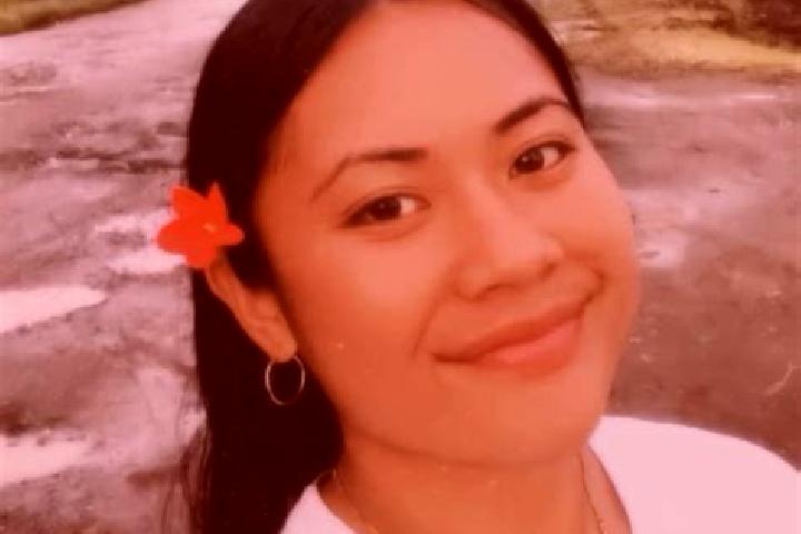 Ellie, 28 — Escort in Tofol, Micronesia
