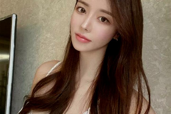 Ellie, 28 — Escort in Zhaobenzhuang, China