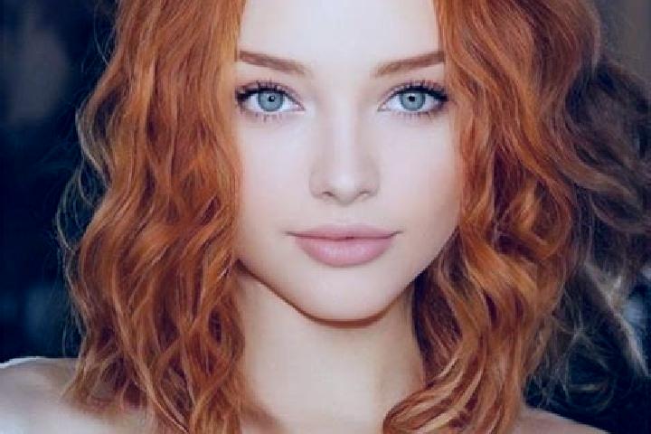Ellie, 29, a auburn grey-eyed european companion based in Waelengga. Offering Prostate Massage, Erotic Massage, Fetish, Couples, A-Level. Available for incal...