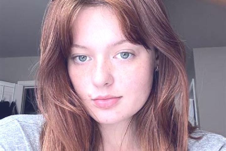 Ellie, 29, a auburn grey-eyed indian companion based in Samoljica. Offering Duos, OWO, Domination. Available for incall and outcall, overnight bookings avail...