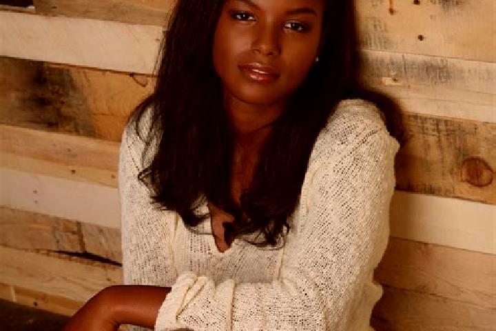 Ellie, 29, a black dark-eyed ebony companion based in Petros. Offering Roleplay, 69, Massage, Party Girl. Available for incall and outcall, overnight booking...