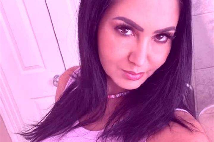 Ellie, 29, a black green-eyed slavic companion based in La Remuee. Offering 69, A-Level. Available for incall and outcall, overnight bookings available.