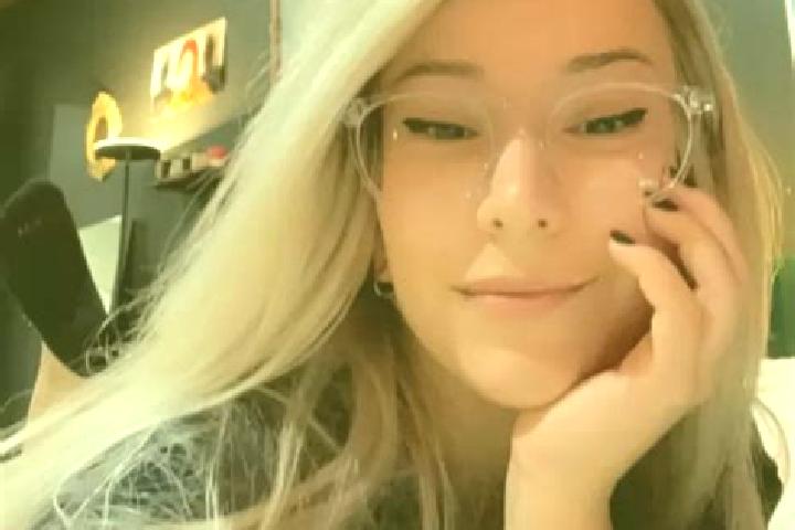 Ellie, 29, a blonde amber-eyed asian companion based in Careiro da Varzea. Offering Deep French Kissing, Duos, Tantra, Overnight, BDSM. Available for incall ...